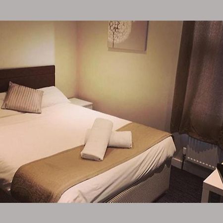 The R Inn Hotel Desborough ภายนอก รูปภาพ