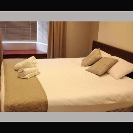 The R Inn Hotel Desborough ภายนอก รูปภาพ